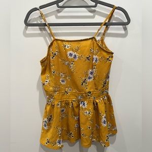 Francesca’s Alya
Floral top - XS